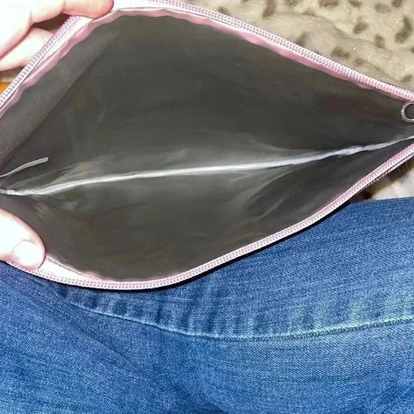 Wristlet Bag - Picture 3 of 3